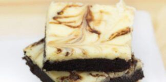 Quadrotti black and white: l’esplosione di gusto a prova di inzuppo, una variante dei brownies che non lascia scampo!