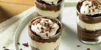 yogurt e del cioccolato fondente