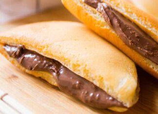 Avevo voglia di una colazione diversa e super gustosa, ho fatto dei pancake alla Nutella irresistibili, pronti in pochissimi minuti