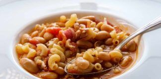 Dimentica la classica pasta e fagioli, quella di nonna Pina non teme rivali, lei aggiunge un ingrediente segreto che la rende più saporita