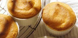 Mini-cake irresistibili, pronte in 10 minuti e cotte senza forno - RicettaSprint