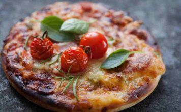 Pizzette senza glutine al pomodoro e mozzarella