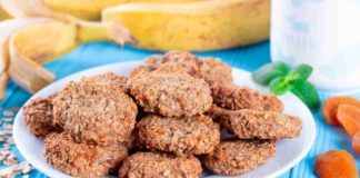 Preparo dei biscotti all'avena e banana irresistibili, li faccio direttamente in friggitrice ad aria, neanche una briciola rimane