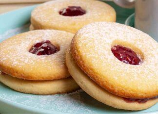 Senza uova e burro faccio i biscotti alla marmellata puoi mangiarne quanti ne vuoi e non metti un grammo