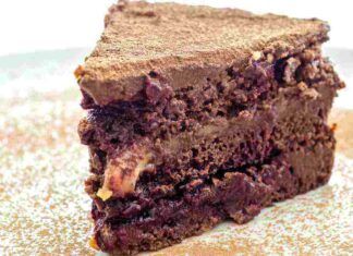 Torta con cacao e cereali