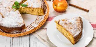 Torta di mele di Alessandra Spisni, per farla morbidissima e umida non devi mai saltare mai questo passaggio