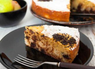 Torta morbide alle pere e gocce di cioccolato, non uso burro e uova solo 200 Kcal a colazione è perfetta