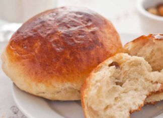 Il nome dice tutto! Brioche pandoro: in assoluto le più morbide e golose del web, falle così e ci metti un attimo!