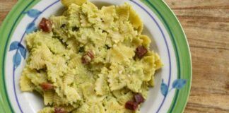 pasta e zucchine con stracchino e speck, un piatto semplice dal bis garantito