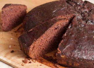 Torta al cioccolato brasiliana la fai in 5 minuti e profuma di caffè