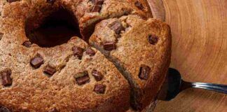 Torta antica di pane: ricetta vecchia di 80 anni, oggi al cioccolato: nonna la mangiava da piccola e aveva ragione, nessuna merenda oggi è così buona!