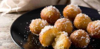 Se ti dico forse non capisci, ma se ti preparo le frittelle di semolino dolci allora si apre un mondo: una tira l'altra, alla fine un vassoio è poco - RicettaSprint