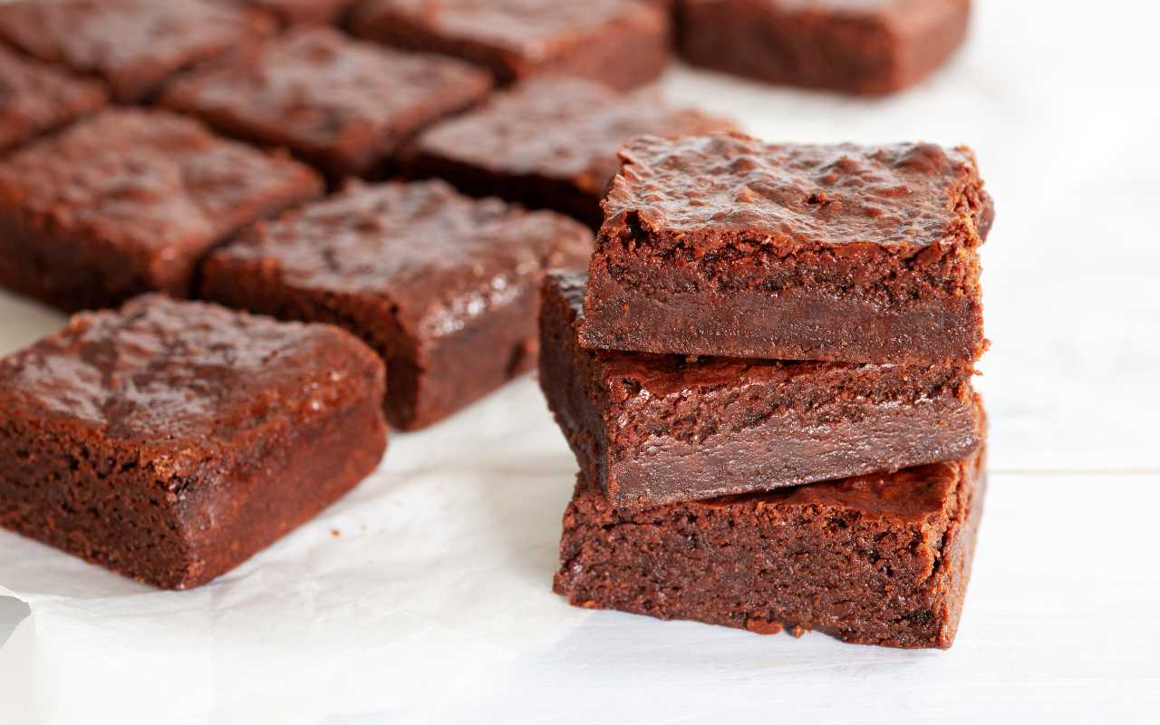 Il miglior brownie al cioccolato a merenda è solo questo ricetta made in USA lo mangi tiepido spacca