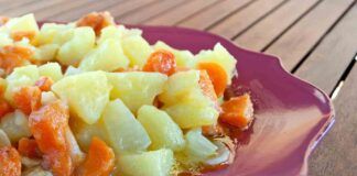 Insalata di patate e carote gustosa