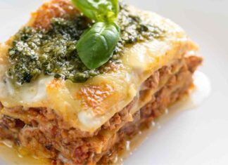 Lasagna al ragù di salsiccia e funghi la ricetta della nonna è garanzia Ricettasprint