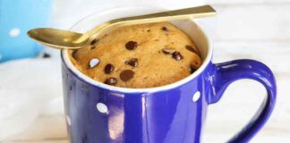 Mug cake allo yogurt con gocce di cioccolato Ricettasprint