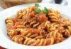 Pasta al finto ragù di funghi, il piatto che in poco più di 20 minuti ti fa fare un figurone!