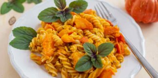 Mi basta solo un po' di crema di zucca, ci condisco la pasta per il pranzo di oggi - RicettaSprint