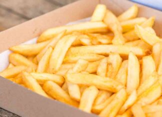 Patatine perfette da fast food, anche gli chef fanno così ma non tutti lo ammettono - RicettaSprint