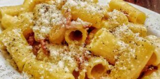 Preparo la pasta e patate perfetta: dalla vellutata formaggiosa, al tocco di speck croccante, un assaggio e non la dimentichi più!