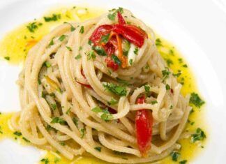 Lo spaghetto aglio olio e peperoncino è un arte e stavolta lo faccio cremoso con 2 tecniche che non conosci!