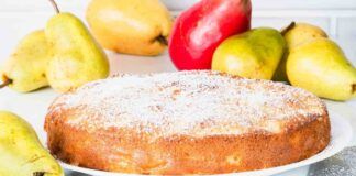 Torta casareccia con pere e noci: oggi faccio merenda con i sapori dell'autunno che mi ricordano nonna!