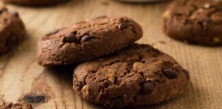 Mia figlia celiaca, io intollerante al lattosio, ma mangiamo biscotti al cioccolato tutti i giorni, basta farli così!