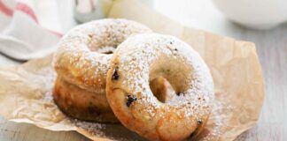 Colazione al bar stamattina? No grazie, bastano queste velocissime ciambelline al forno, per essere felice!