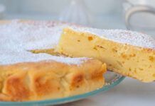 Dolce di ricotta: la ricetta di nonna, per metà torta e metà budino, cremosa e leggera per il dopocena perfetto!