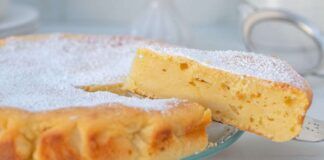 Dolce di ricotta: la ricetta di nonna, per metà torta e metà budino, cremosa e leggera per il dopocena perfetto!