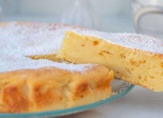 Dolce di ricotta: la ricetta di nonna, per metà torta e metà budino, cremosa e leggera per il dopocena perfetto!