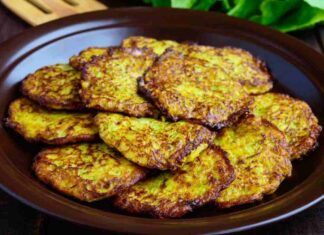 Il dietologo aveva ragione, "con 2 ingredienti ti mangi frittelle buonissime": mi è toccato pure rifarle le hanno mangiate tutte!