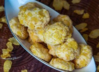 A colazione non voglio altro: queste rose del deserto le faccio con i classici cornflakes e sono irresistibili!