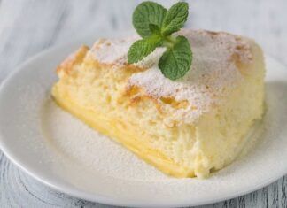 Preparo una torta che cuoce in forno ma sembra un goloso budino, cremosità senza rinunce da solo 120 kcal!