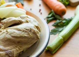 Bollito di pollo con maionese