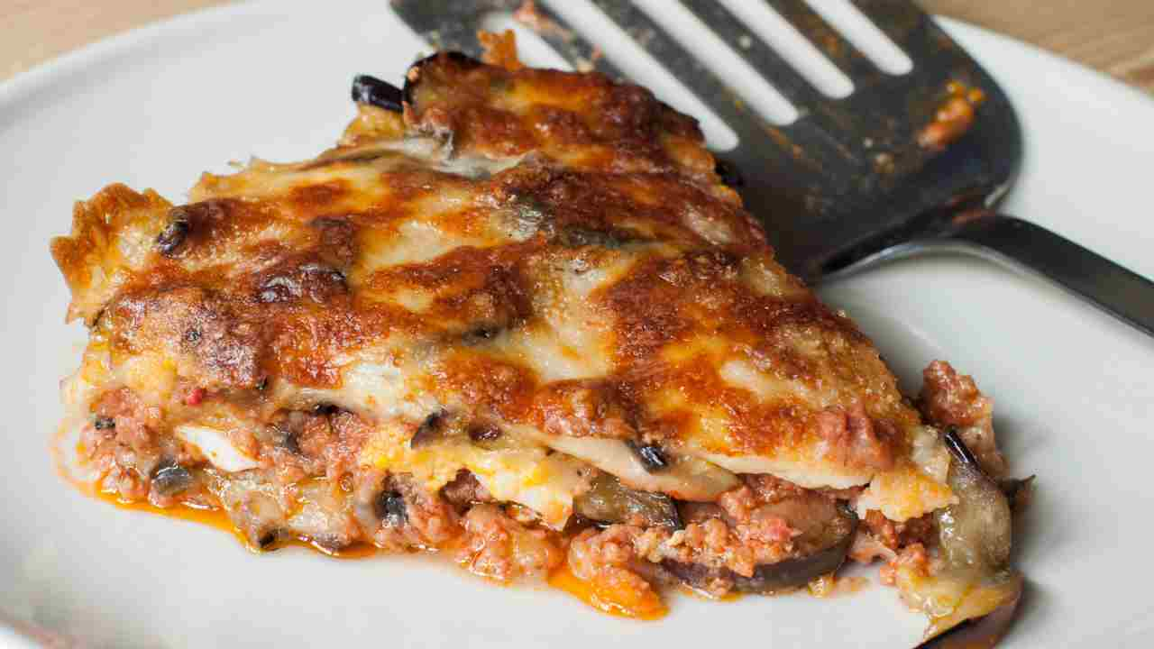 Cime si prepara la lasagna alla parmigiana