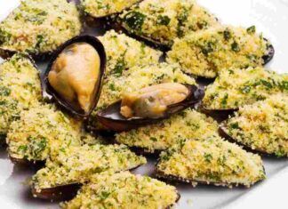 Cozze gratinate ricetta napoletana Ricettasprint