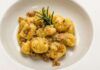 Gnocchi al ragù bianco: con questa specialità fai un figurone anche se non hai tempo, appena mezz'ora e porti in tavola!