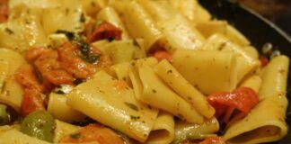 Paccheri alla mediterranea saltati in padella Ricettasprint