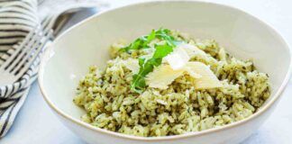 Faccio il risotto in quattro e quattr'otto, non immagini nemmeno il mio segreto: ecco la ricetta - RicettaSprint