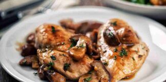 Scaloppine con i funghi ma non uso mica la vitella, il pollo lo faccio diventare un burro con il trucchetto di mia nonna