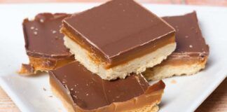 Shortbread: biscotti con caramello e cioccolato