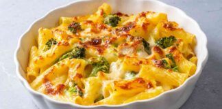 Con broccoli e salsicce non condisco solo le orecchiette, preparo una pasta al forno irresistibile, stavolta ti sorprendo!