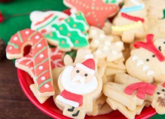 Biscotti di Natale decorati dell'ultimo minuto