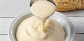 Crema di parmigiano con pane - RicettaSprint