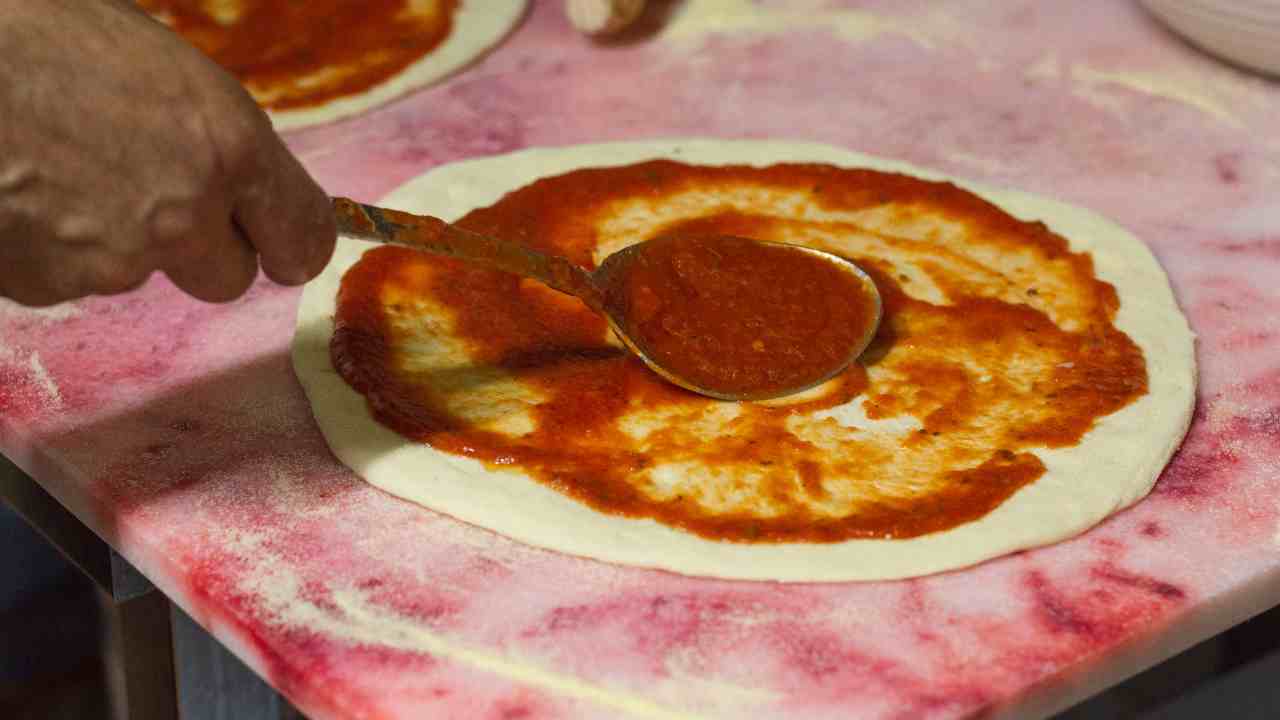 Impasto per la pizza con farina di riso