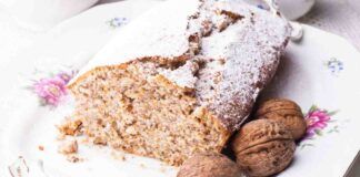 Plumcake innevato con ricotta e noci