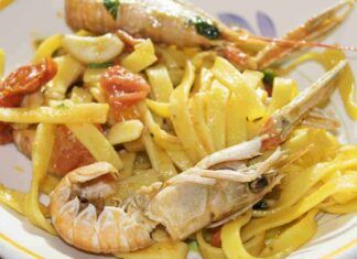 tagliatelle al sugo scampi ricettasprint