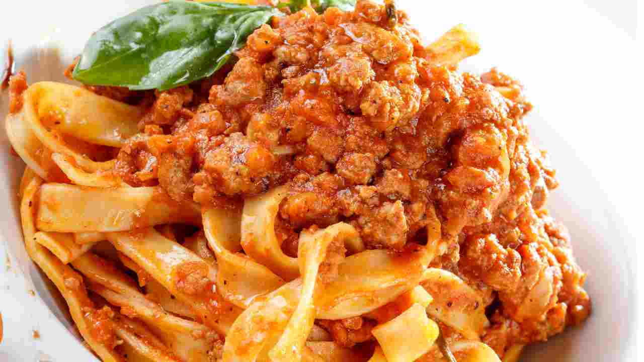 Fettuccine alla bolognese