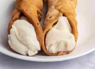 Cannoli con la ricotta siciliani - RicettaSprint